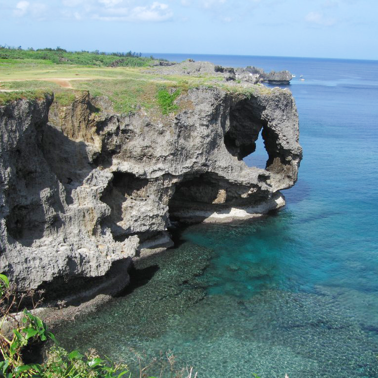 万座毛 1080 x 1080